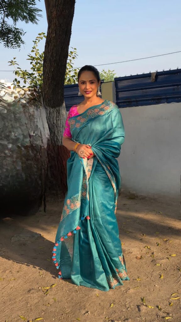 Neetu Chandra बनीं बदलाव की प्रतीक — बिहार में रिकॉर्ड वोटिंग से झलका प्रभाव